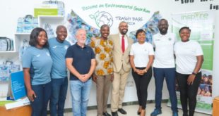 The Inspire to Rise, Futurestars Charity, and Trashy Bags Africa teams with the United Kingdom's Foreign Secretary, James Cleverly [5th Right].